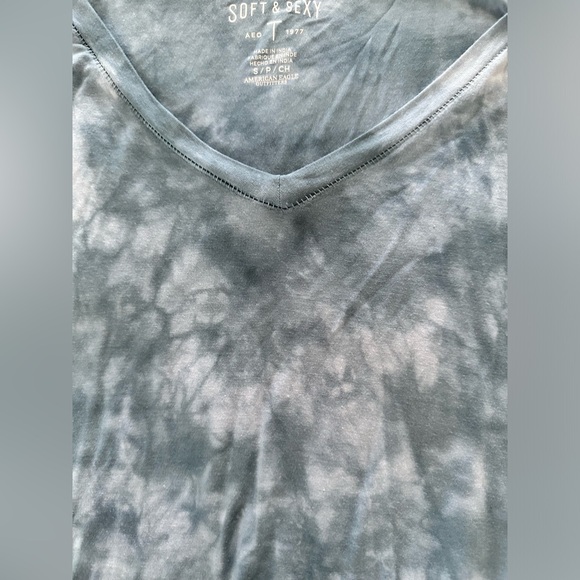 American Eagle T-Shirt Long Sleeve Soft and Sexy Size Small Blue Pattern - Picture 3 of 7
